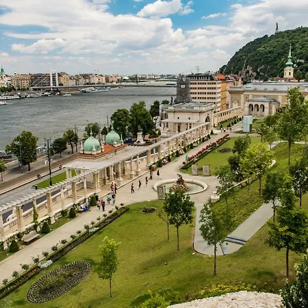 Budget * בודפשט